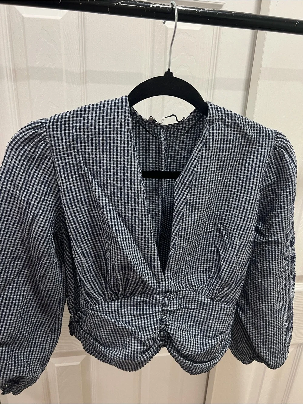 Zara Black & White Gingham Cropped V-Neck Puff Sleeve Top